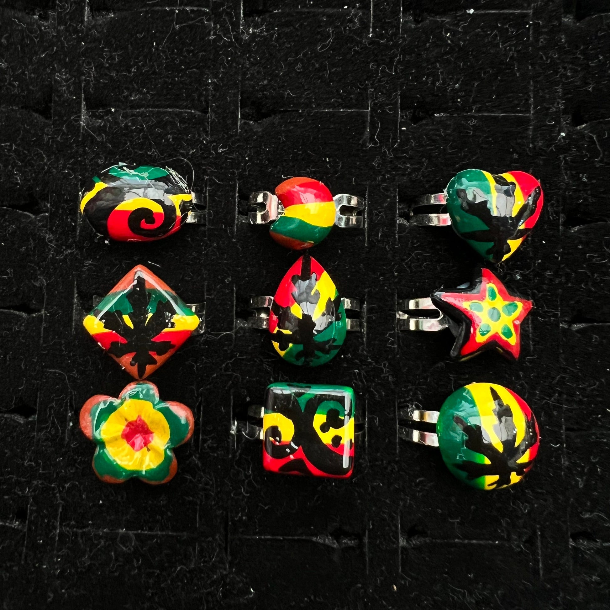 9x Rasta painted resizeable Rings weed star flower shaped Rings