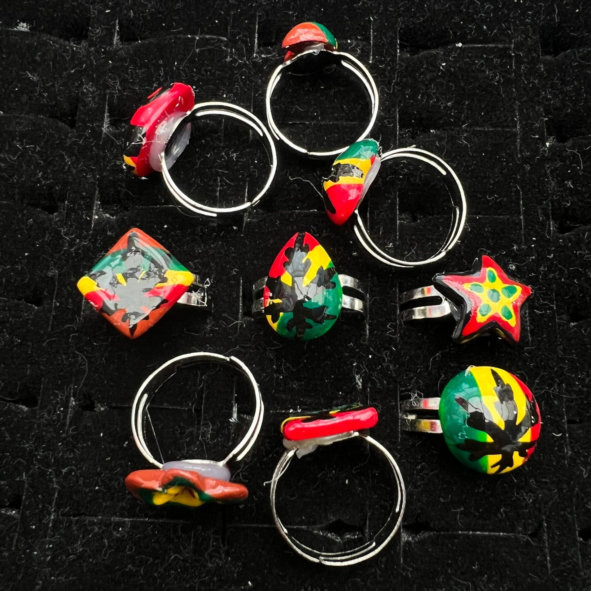 9x Rasta painted resizeable Rings weed star flower shaped Rings