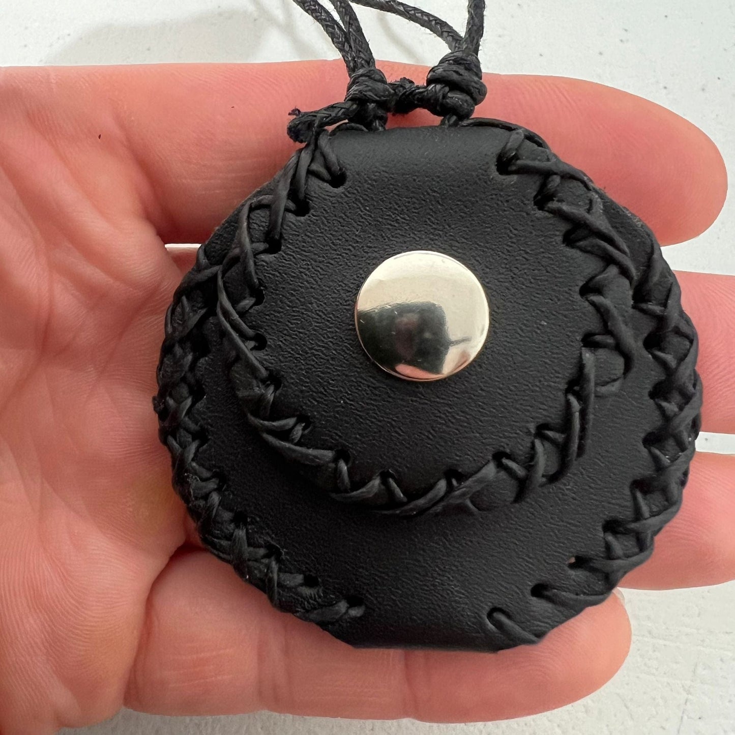Black Leather Locket Necklace Photo Coin Purse Pendant Cord Chain Holiday Travel