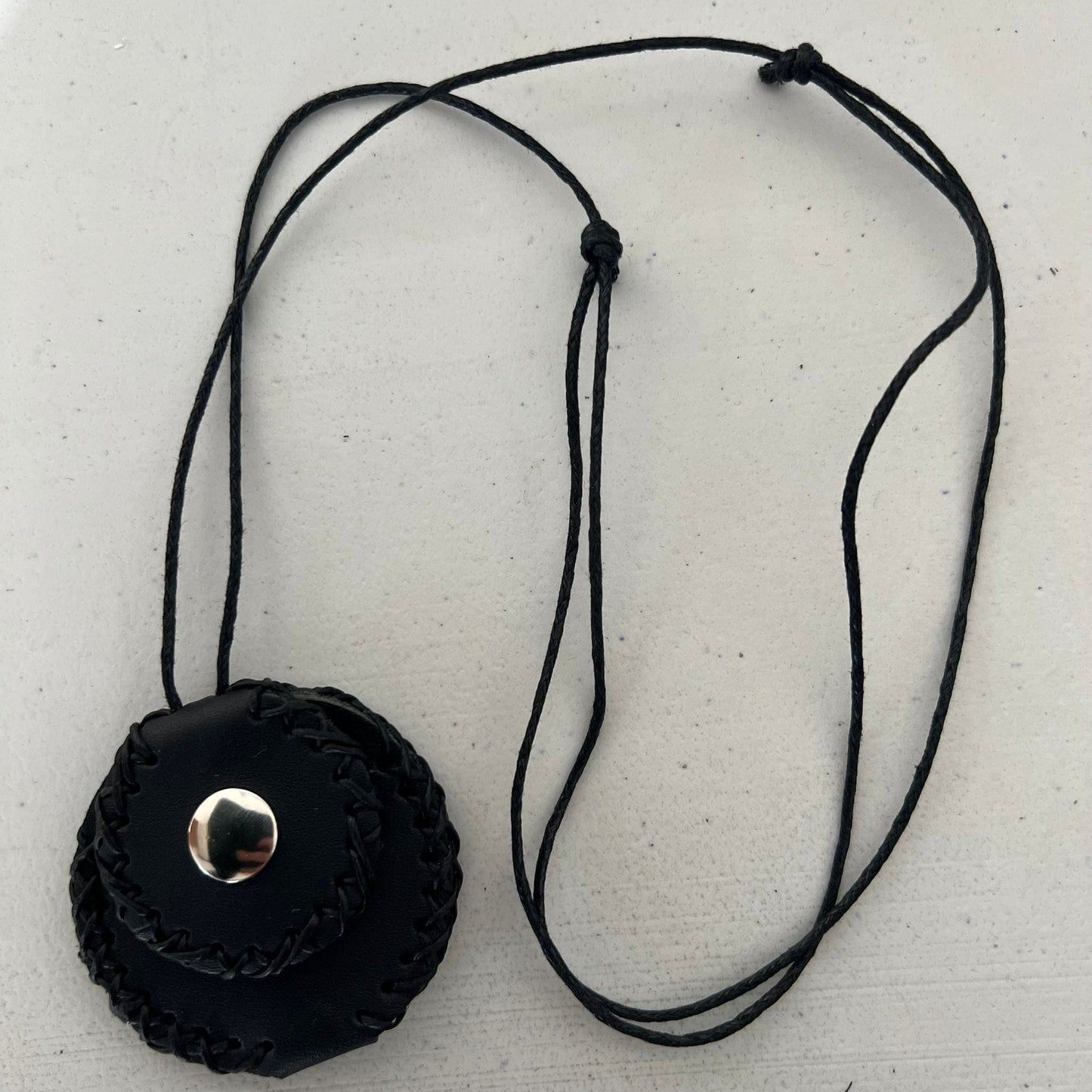 Black Leather Locket Necklace Photo Coin Purse Pendant Cord Chain Holiday Travel