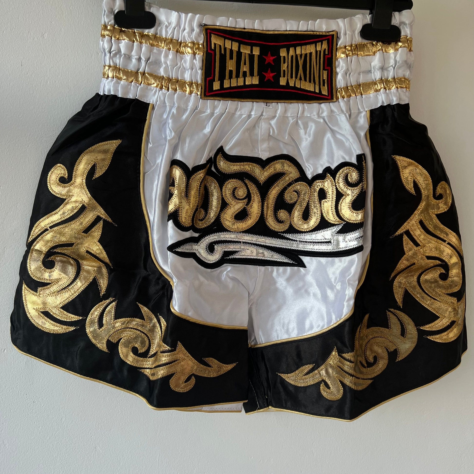 Muay Thai Kick Boxing Shorts Size Medium Mens Womens Mixed Martial Arts UFC MMA