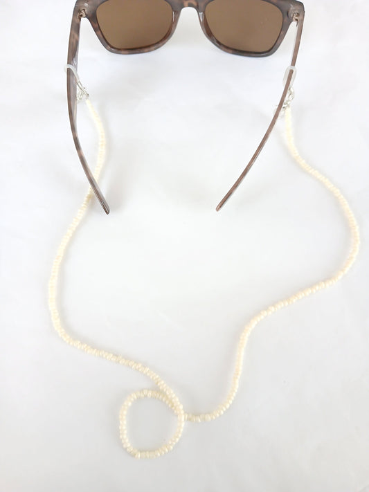 Sunglasses White beads chain glasses strap and accessories