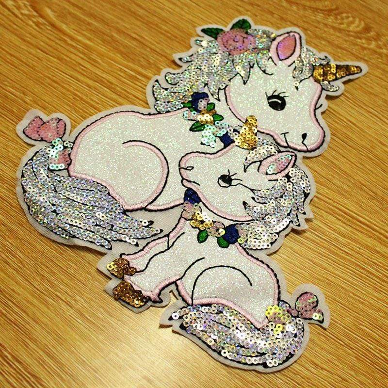 products/large-sequin-unicorns-patch-sew-on-patch-big-embroidered-badge-embroidery-motif-applique-14880989216833.jpg