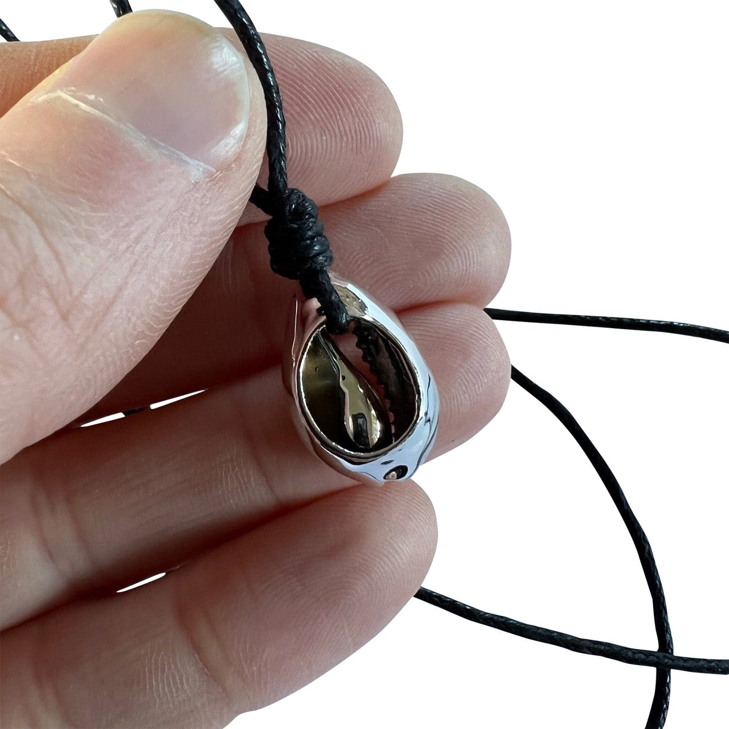 Shiny Silver Colour Shell Pendant Necklace Cord Chain Mens Womens Surf Jewellery