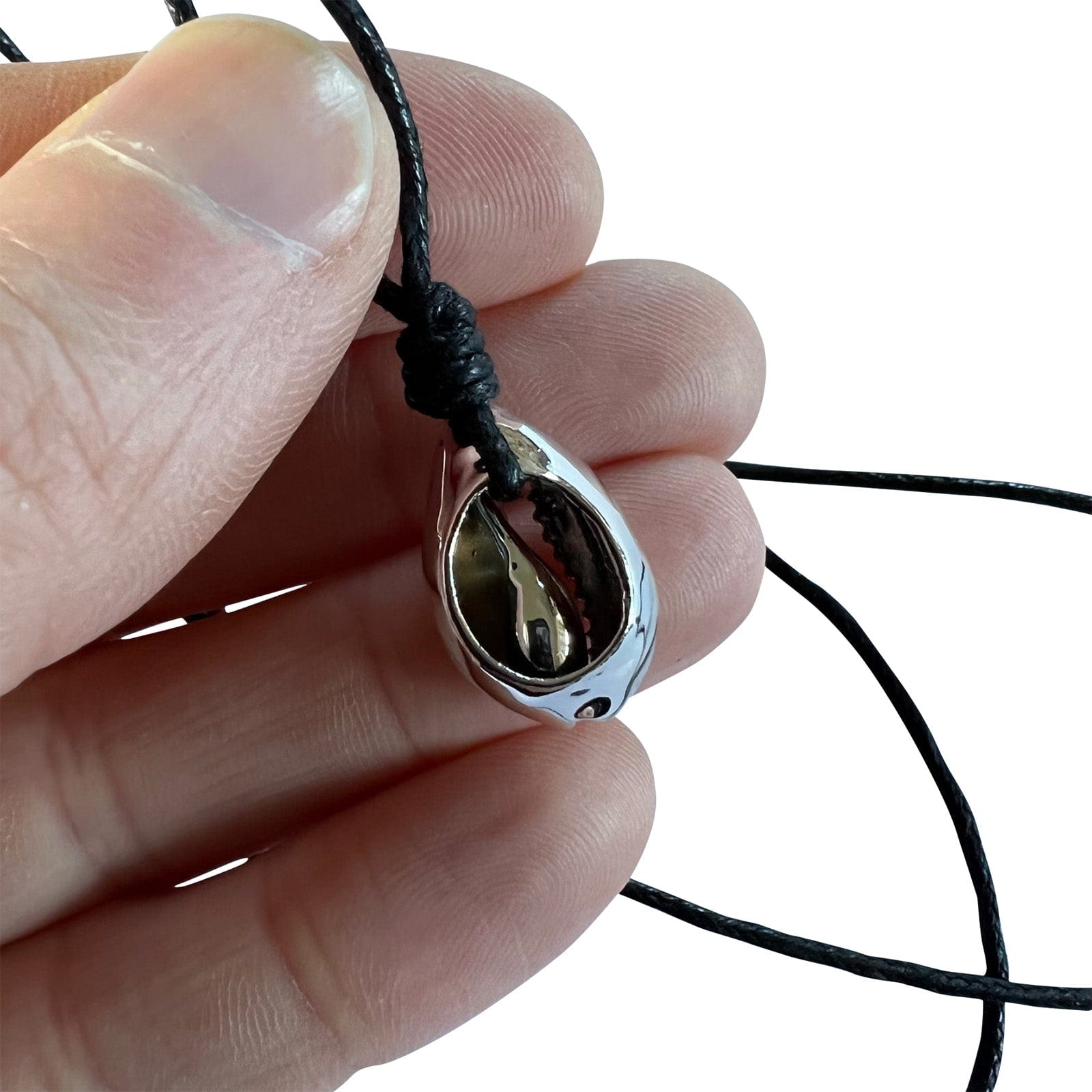 Shiny Silver Colour Shell Pendant Necklace Cord Chain Mens Womens Surf Jewellery