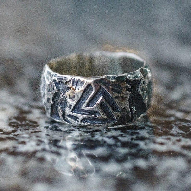 products/wolves-viking-valknut-ring-made-from-stainless-steel-29504703168577.jpg